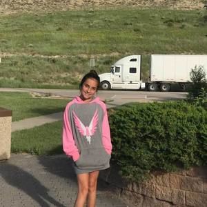 Meet your Posher, Alexis